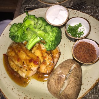 House Without A Key - Mahi Mahi - Seafood Near Me - Honolulu, Hawaii