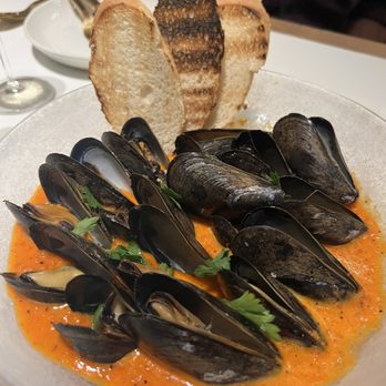 Serenade - Mussels - Breakfast & Brunch Near Me - Austin, Texas