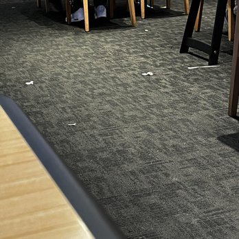 Buffalo Wild Wings - Dirty floors - Sports Bars Near Me - Riverside, California