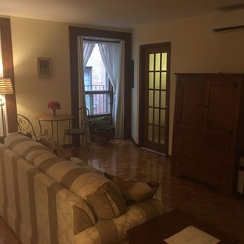 Auberge De La Place Royale - Hotels Near Me - Montreal, Quebec