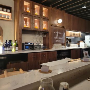 Handroll Bar Rolling - Japanese Near Me - New York, New York