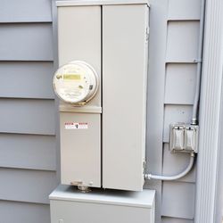 Petre T Gueorguiev Electric - New electrical service. (Replacing ZINSCO not reliable panel)