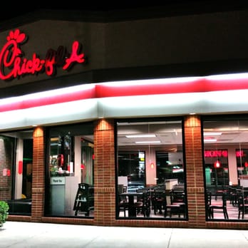 Chick-fil-A - Chick-fil-A@night - Fast Food Near Me - Shreveport, Louisiana Chick-fil-A - Chick-fil-A@night - Fast Food Near Me - Shreveport, Louisiana