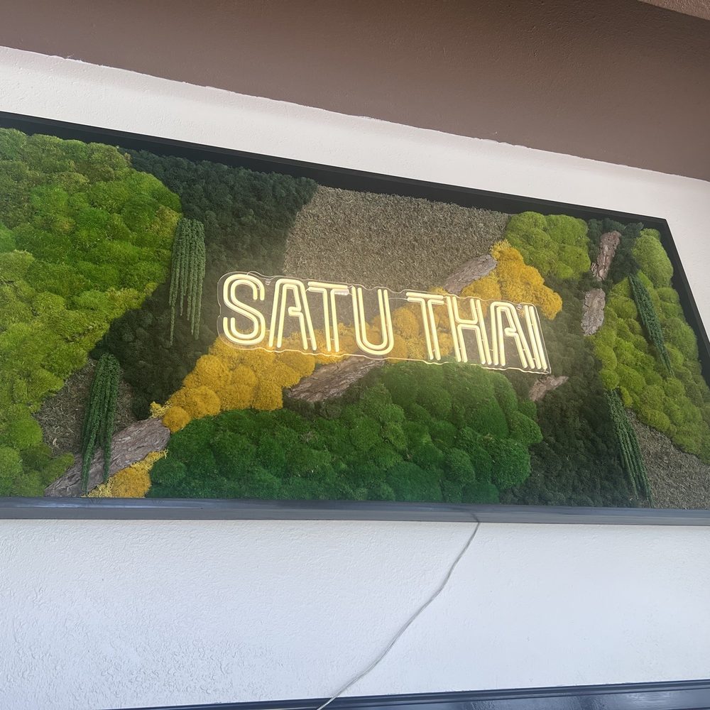 Satu Thai Bistro - Decor. - Thai Near Me - Azusa, California Satu Thai Bistro - Decor. - Thai Near Me - Azusa, California
