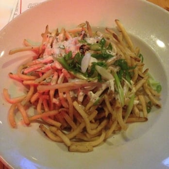 Simmzy's - Blue Cheese Haystack Fries - American Near Me - Manhattan Beach, California