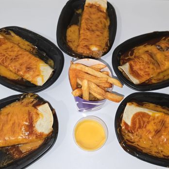 Taco Bell - Picked up our $1 enchiritos and $1 nacho fries - $6 for all 6 items today in the app. - Fast Food Near Me - Clermont, Florida