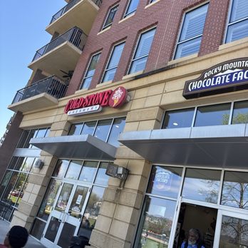 Cold Stone Creamery - Ice Cream & Frozen Yogurt Near Me - Chattanooga, Tennessee