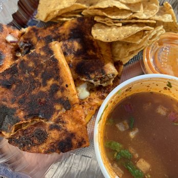 Con Sabor A Mexico - Quesabirria with tortilla chips, salsa, and consomé. So delicious! - Food Trucks Near Me - San Jose, California Con Sabor A Mexico - Quesabirria with tortilla chips, salsa, and consomé. So delicious! - Food Trucks Near Me - San Jose, California