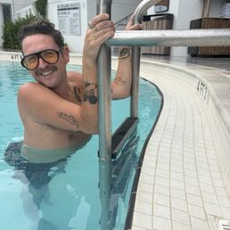 Pool! Pool!