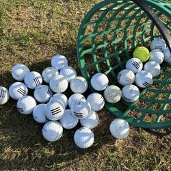 Wedgefield Plantation Golf Course - Range balls
