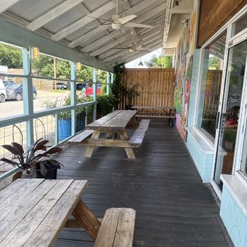 JuiceLand - Outdoor seating area - Juice Bars & Smoothies Near Me - Austin, Texas