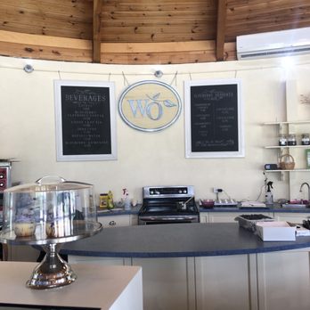 Wilmot Orchards - At the cafe - Farms Near Me - Newcastle, Ontario