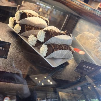 Ava Roasteria - holy cannoli - Desserts Near Me - Beaverton, Oregon