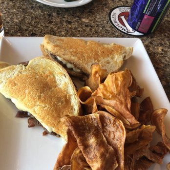 Cincinnati Lager House - short rib grilled cheese - New American Near Me - Cincinnati, Ohio Cincinnati Lager House - short rib grilled cheese - New American Near Me - Cincinnati, Ohio