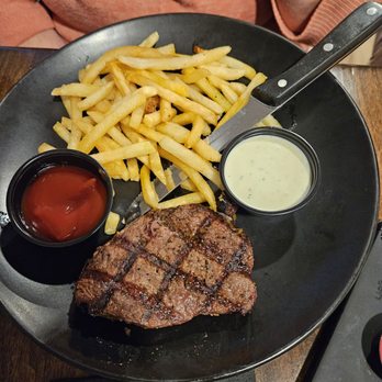 Duke’s Grille - 6 ounce sirloin - American Near Me - Twin Falls, Idaho