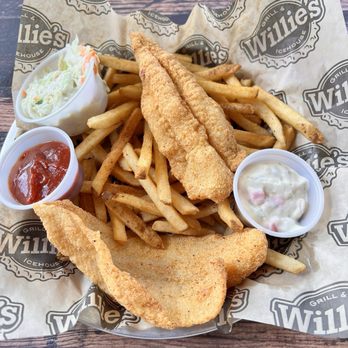 Willie's Grill & Icehouse - Catfish, French fries, Coleslaw - American Near Me - Houston, Texas Willie's Grill & Icehouse - Catfish, French fries, Coleslaw - American Near Me - Houston, Texas