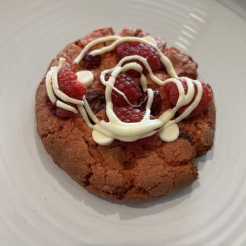 KC Paris Desserts - Raspberry chocolate cookie - Desserts Near Me - San Francisco, California KC Paris Desserts - Raspberry chocolate cookie - Desserts Near Me - San Francisco, California