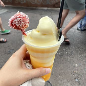 Aloha Isle - Tropical Serenade - Ice Cream & Frozen Yogurt Near Me - Lake Buena Vista, Florida
