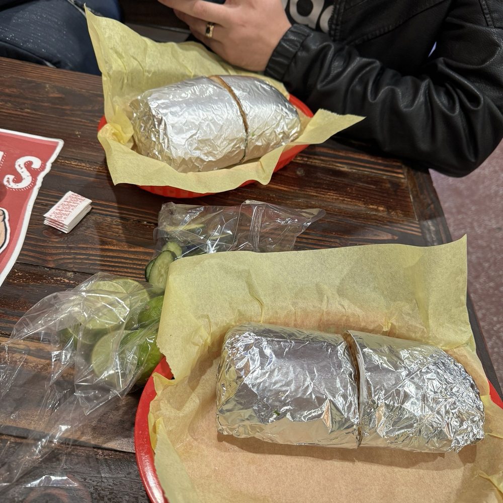 Torta de Asada (up), Burrito de Labio (bottom) Torta de Asada (up), Burrito de Labio (bottom)