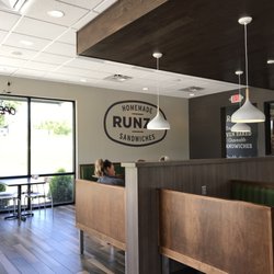 Runza - Dining room