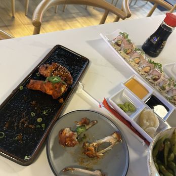 Kintoki Sushi House & Bar - Siracha Buffalo wings FIRE FIRE!!!! Yummy - Sushi Bars Near Me - Tucson, Arizona Kintoki Sushi House & Bar - Siracha Buffalo wings FIRE FIRE!!!! Yummy - Sushi Bars Near Me - Tucson, Arizona