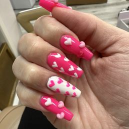 Coffin shaped gel extension set with designs.