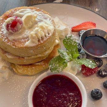 Peacock Pansy - VeryBery Pancake - Breakfast & Brunch Near Me - San Francisco, California Peacock Pansy - VeryBery Pancake - Breakfast & Brunch Near Me - San Francisco, California