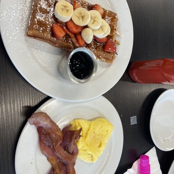 Bea Bea’s - Pooh's Sunrise with berry waffles - Coffee & Tea Near Me - Glendale, California Bea Bea’s - Pooh's Sunrise with berry waffles - Coffee & Tea Near Me - Glendale, California