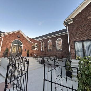 McKinley Mansion - The mansion was built in 1927 - Vacation Rentals Near Me - Pocatello, Idaho