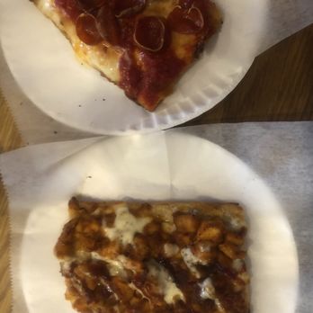Taglio Pizza - Top: Pepperoni Bottom: Sweet Barbecue Chicken Bacon Ranch Slice(Must Have) - Pizza Near Me - Mineola, New York