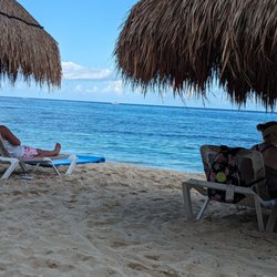 Nachi Cocom Cozumel Beach Club & Water Sport Center - View from our chairs
