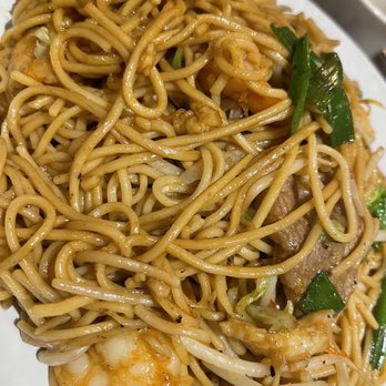 Nomad Asian Bistro - 3 flavor Chow Mein (Spaghetti Chow Mein Noodle) - Chinese Near Me - Long Beach, California