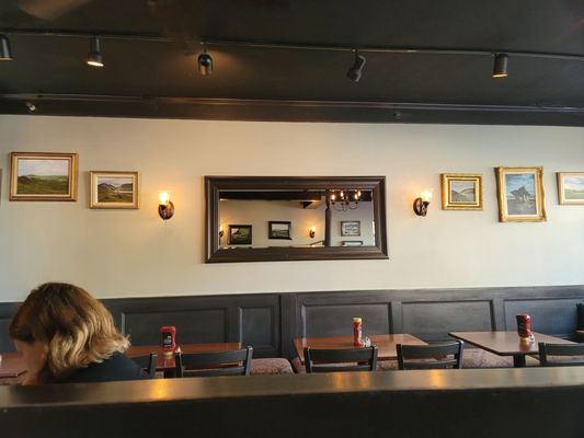 Olde Main Street Pub by null