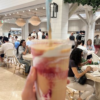 Pura Vida Miami - Limited Edition Smoothie - Breakfast & Brunch Near Me - Costa Mesa, California