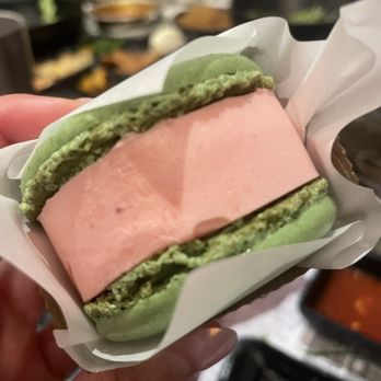 Manna Heaven BBQ - Macaroon Ice Cream - this is the way to go if you're opting for dessert - Korean Near Me - San Diego, California