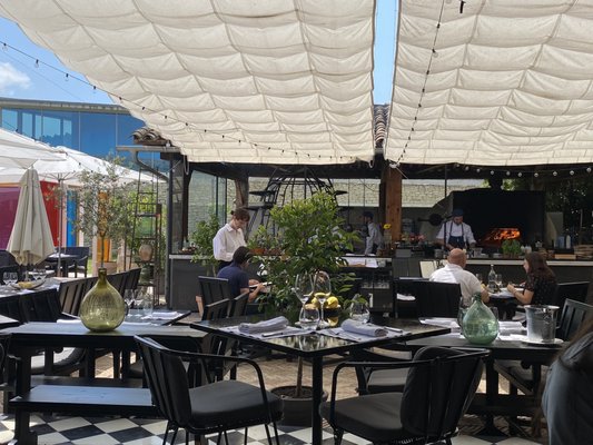 Restaurant Francis Mallmann en Provence by null