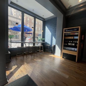 Bluestone Lane Theatre District Coffee Shop - Window seat opposite the counter - Coffee & Tea Near Me - San Francisco, California