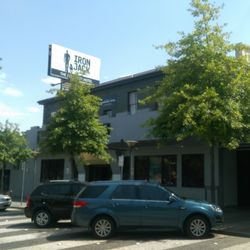 Dandenong Hotel - Outside