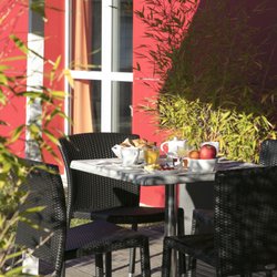 Hôtel Clermont Estaing - Petit-déjeuner en terrasse