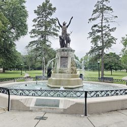 West Side Park - View of the fountain