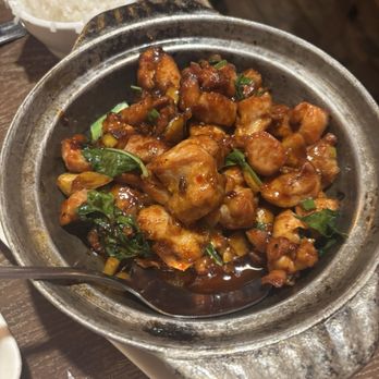 Taiwanese Bistro Cafe 33 - Chicken with basil and garlic - Taiwanese Near Me - Pittsburgh, Pennsylvania