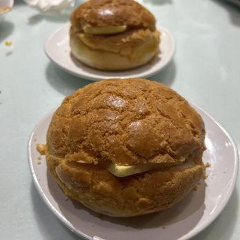 佳記餐廳 - pineapple buns with butter - Hong Kong Style Cafe Near Me - Hong Kong, HK 佳記餐廳 - pineapple buns with butter - Hong Kong Style Cafe Near Me - Hong Kong, HK