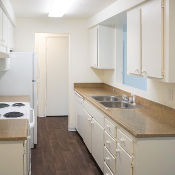 Heritage Woods Apartments - Kitchen - Apartments Near Me - Redmond, Washington Heritage Woods Apartments - Kitchen - Apartments Near Me - Redmond, Washington