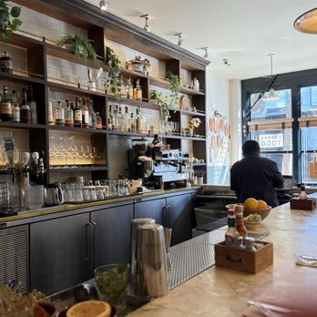 Wooden Spoon - The front bar at the Wooden Spoon - Breakfast & Brunch Near Me - San Francisco, California Wooden Spoon - The front bar at the Wooden Spoon - Breakfast & Brunch Near Me - San Francisco, California