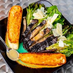 Roots Salad Kitchen