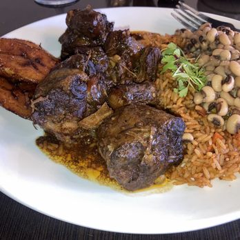 Musulyn's International Restaurant - Oxtail Special! YUMMERS - Soul Food Near Me - Covington, Georgia