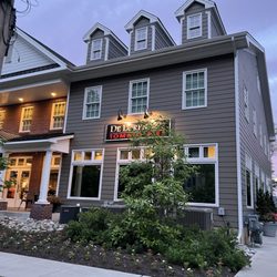 Delorenzo's Tomato Pies - Exterior