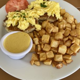 Crab cake Benedict Crab cake Benedict
