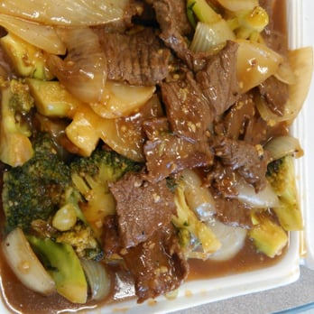 Young's Fortune Restaurant - Beef and Broccoli - Chinese Near Me - Metairie, Louisiana