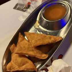 The Captain Crab - Crab Rangoon